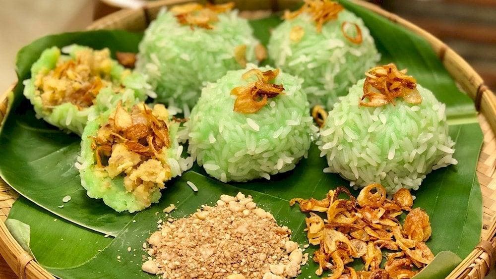 Sticky rice is combination between a chewy texture and the fragrant aroma of pandan leaves