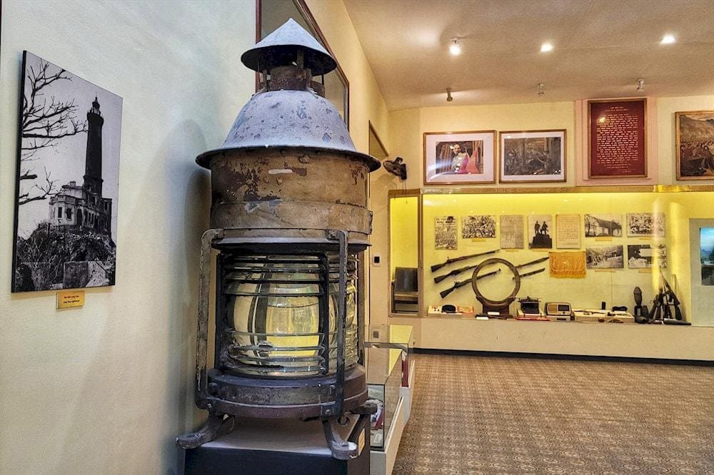 Some of the metal artifacts displayed at Hai Phong Museum include ancient tools, traditional weapons, ceremonial items, and decorative metalworks