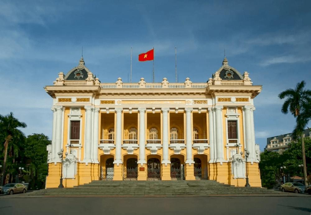 Hanoi Opera House was built under the influence of French architecture