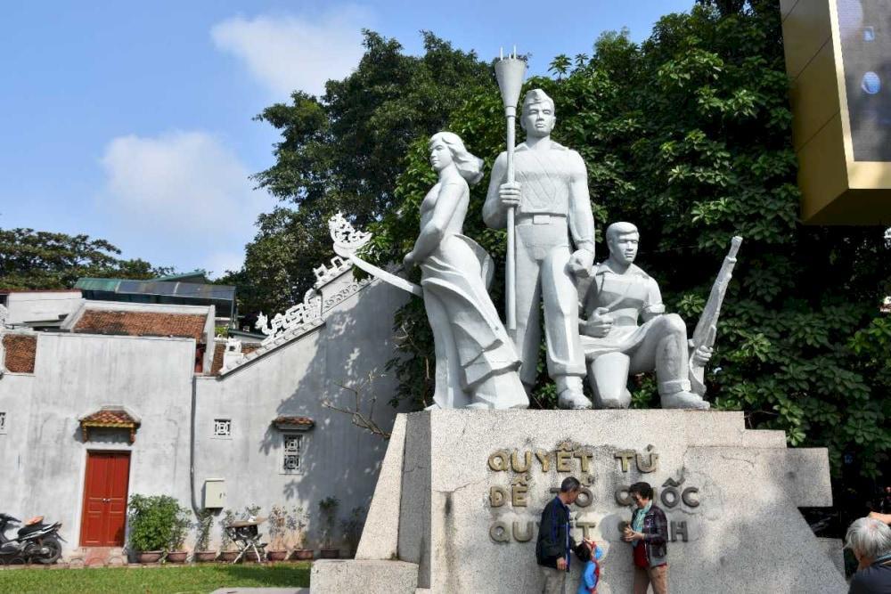 Martyrs' Monument is one of the most significant monuments in Vietnam, dedicated to the brave souls who lost their lives fighting for Vietnam's independence