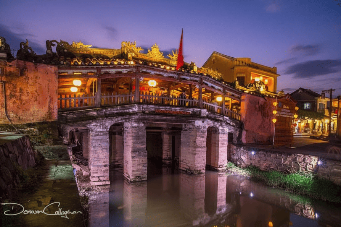 As night falls, Hoi An comes to life, glowing with the soft, enchanting light of countless lanterns, painting a breathtaking and vibrant scene across the ancient town