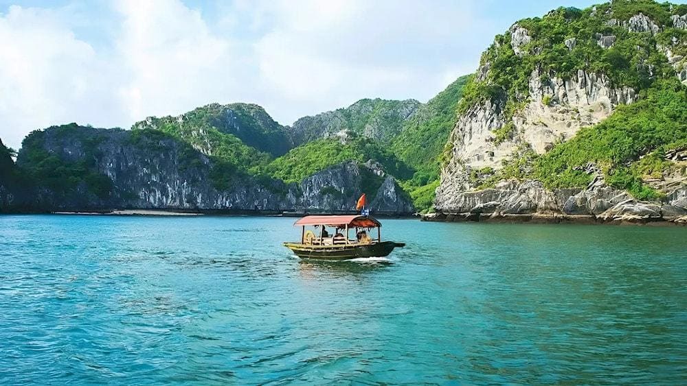 Monkey Island is a very famous tourist destination in Hai Phong