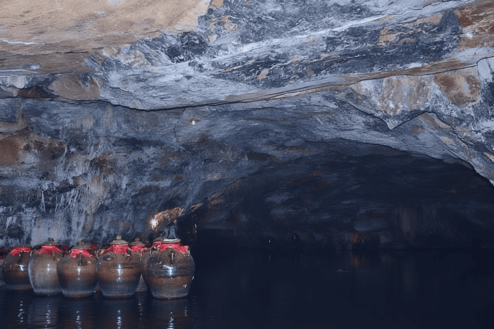 Hang Nau Ruou is linked to the legend of brewing wine for the king