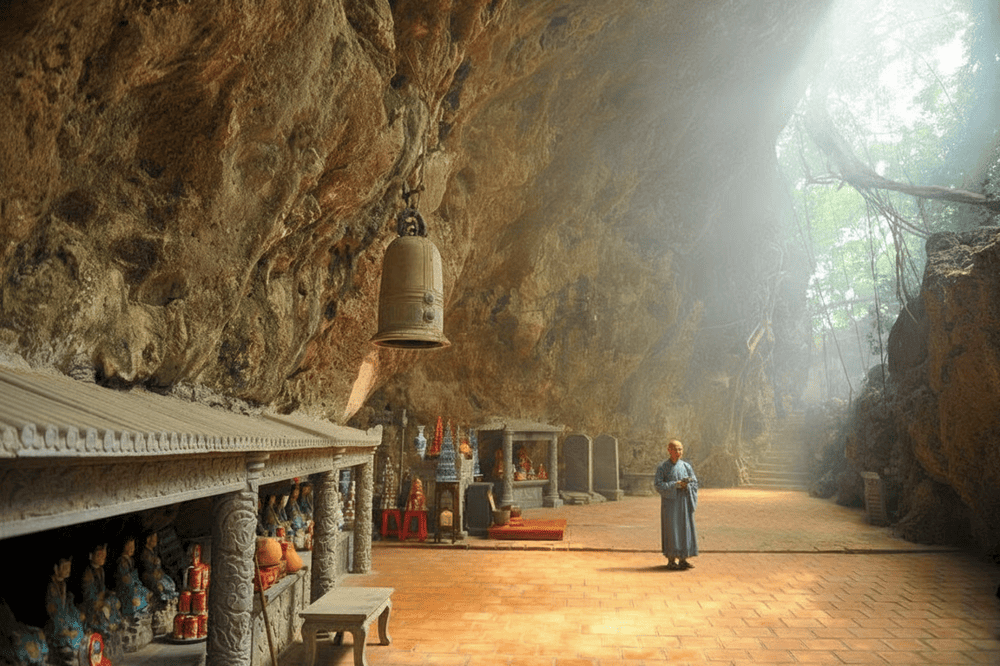 The serene and tranquil scenery of the temple's garden evokes a sense of peace and freedom