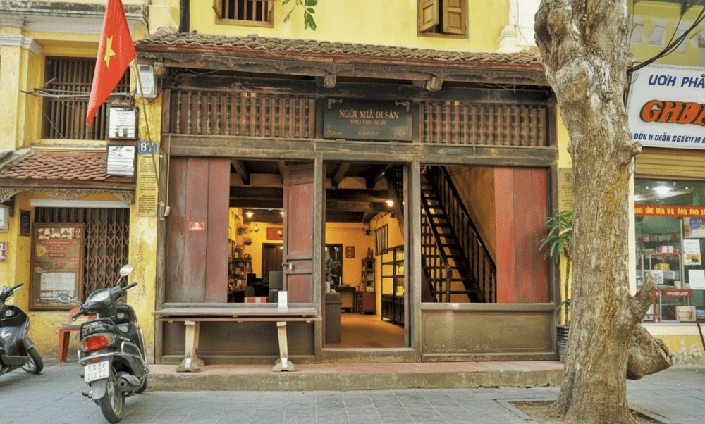Facade of the ancient house on Ma May Street