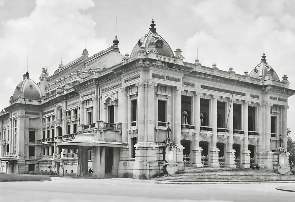 The Hanoi Opera House was a center for elite gatherings