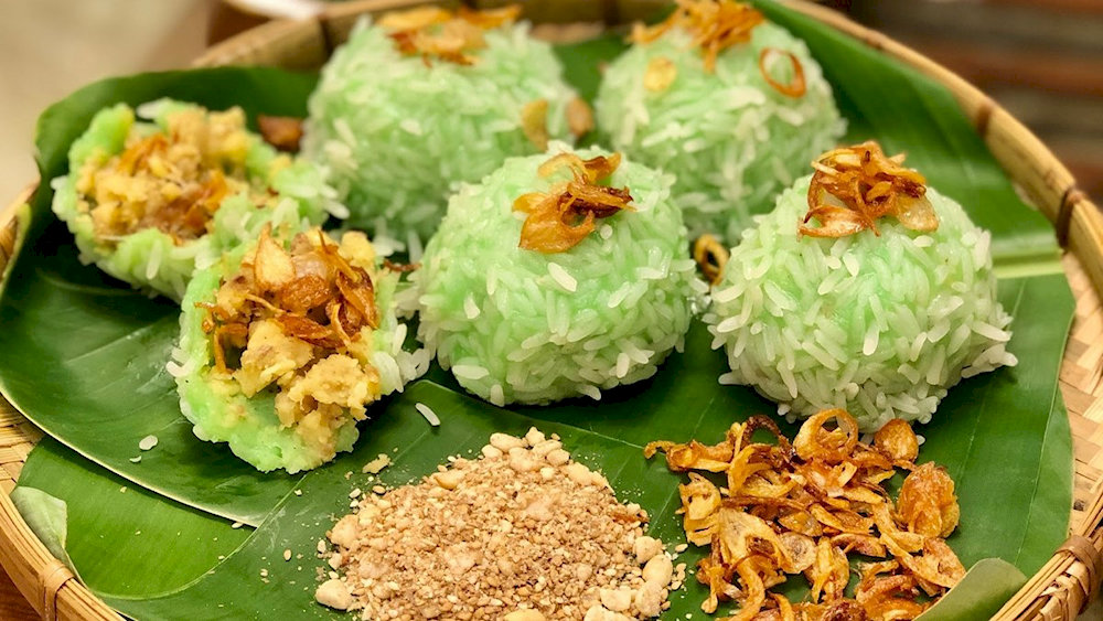 Sticky rice is combination between a chewy texture and the fragrant aroma of pandan leaves 