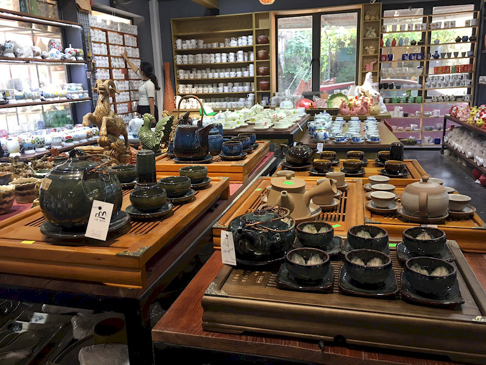 Bat Trang pottery features a wide variety of designs