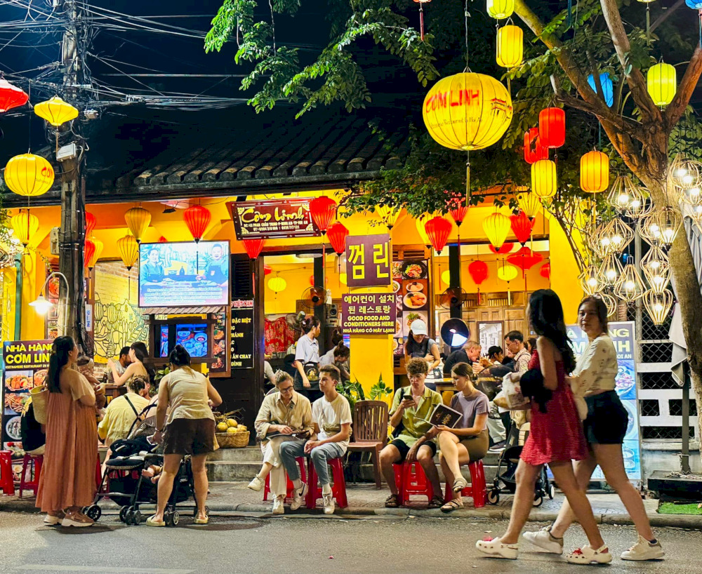 Com Linh Vietnamese Restaurant