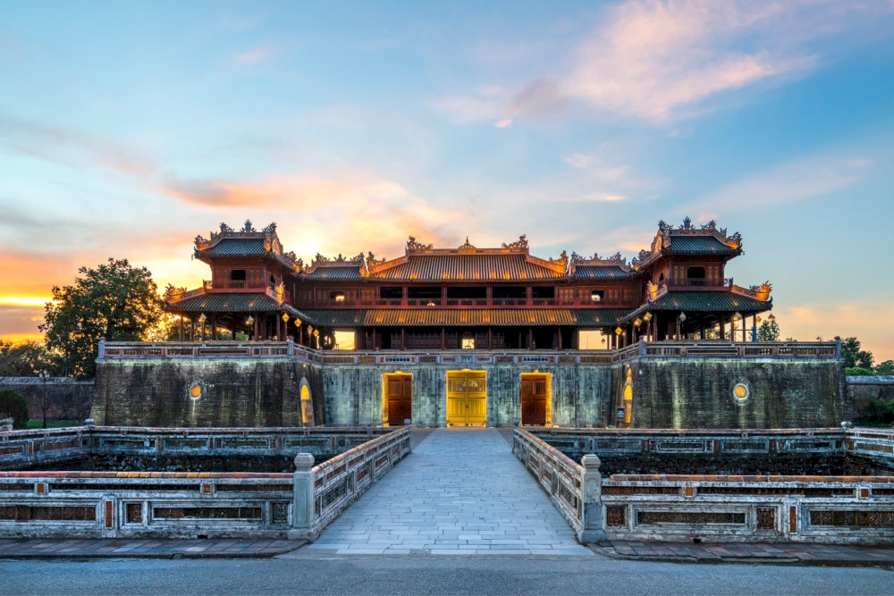 Hue Imperial City features palaces that once housed the royal family,and administrative offices for officials of the Nguyen Dynasty