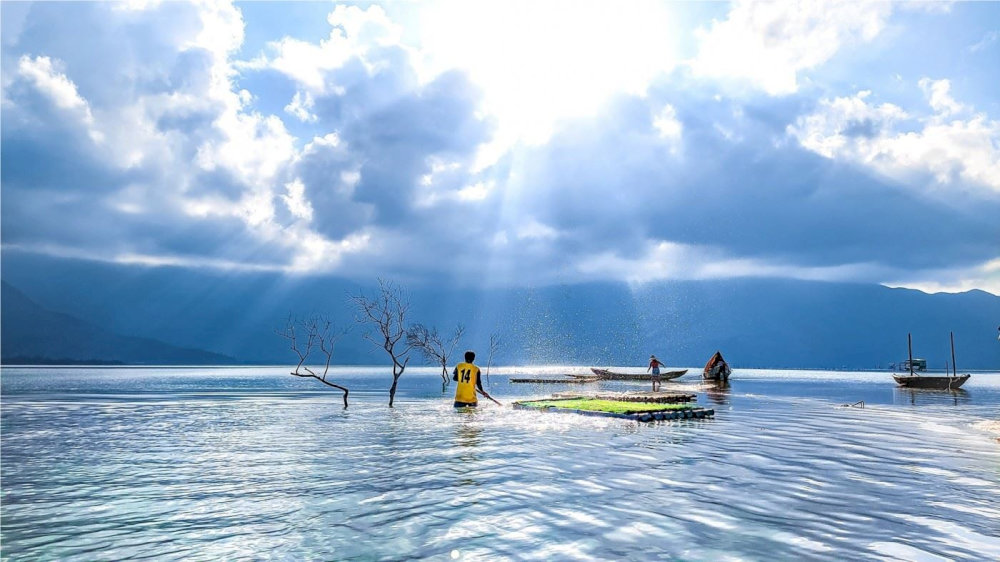 Tourists should avoid the rainy and stormy season in Hue because the heavy rain can be quite dangerous