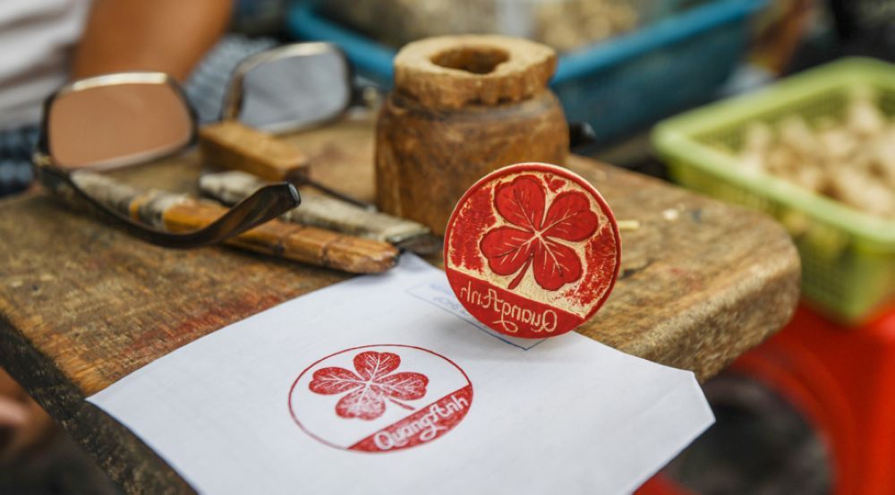 Trải nghiệm khắc dấu gỗ